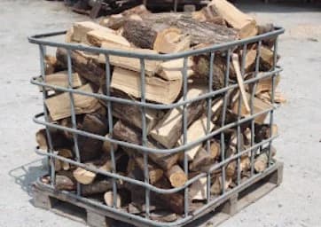 bois de chauffage sur place chêne/ hêtre livraison en supplément et quantité à définir selon distance de livraison (copie)